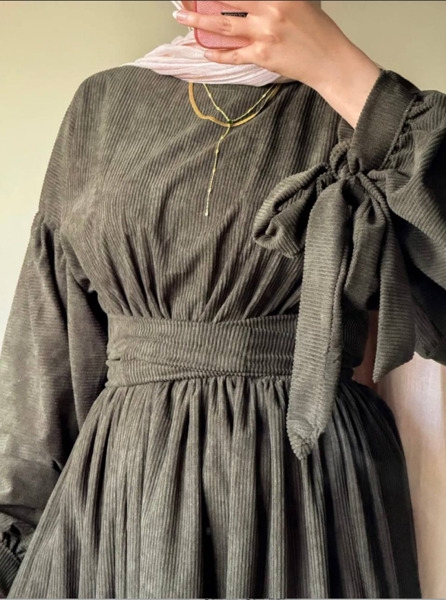 دريس قطيفة مضلع مقلم فاخر ✨🖤