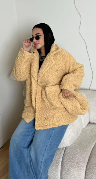 جاكيت فرو مكتكت مبطّن بالشنطة والطاقية – طقم شتوي كامل 🔥