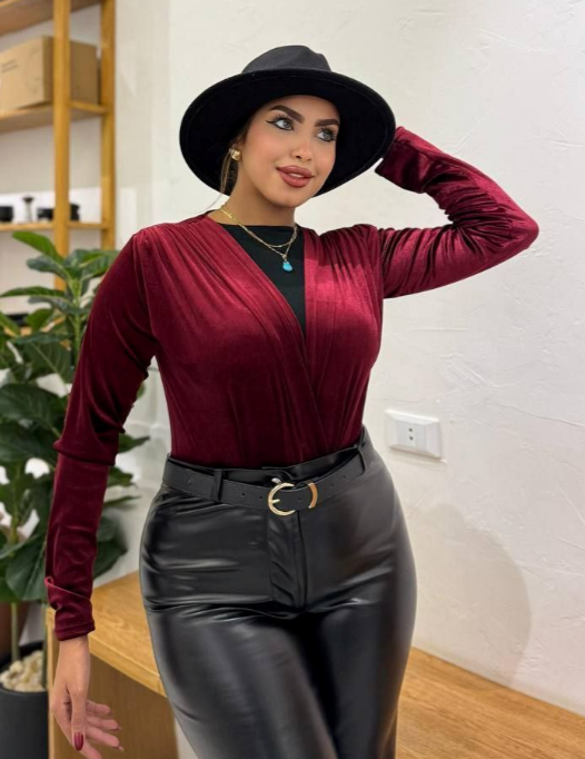 بلوزة القطيفة الفرنسي الأنيقة 💖✨