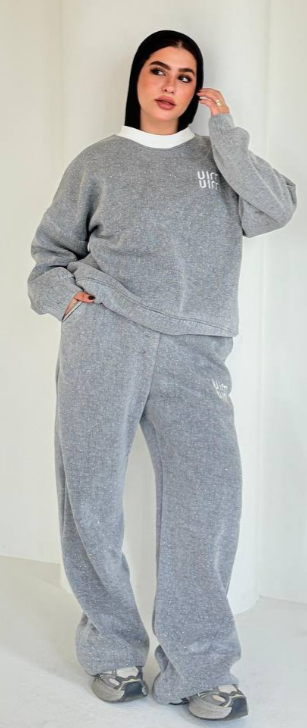 سوت Miu Miu المحجرة بالتطريز والاسترس ✨💎