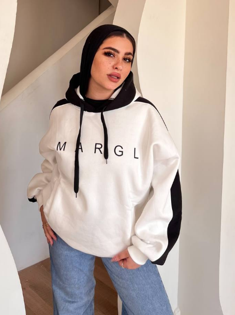 هودي شي إن 🔥 – تريندي وأنيق على الآخر 💕