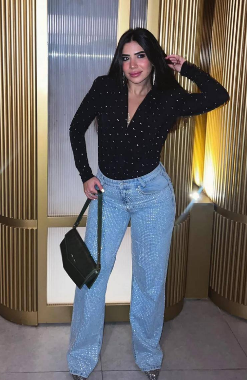 "بلوزة بيرل ستايل – Black Glam"