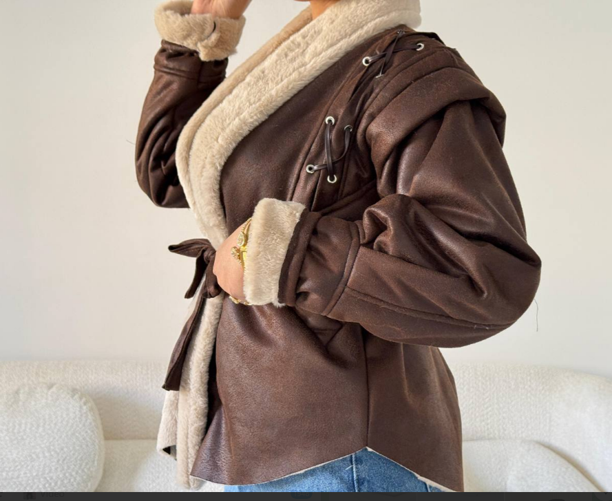 "جاكيت سويدي فرو – Luxury Winter Jacket"