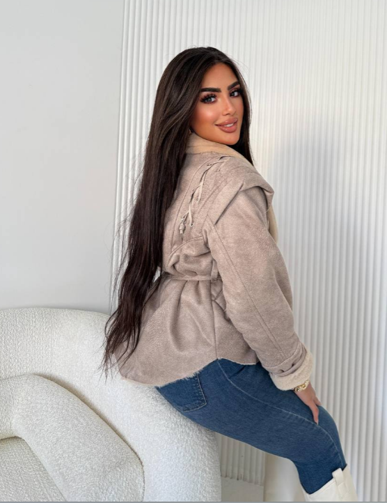 "جاكيت سويدي فرو – Luxury Winter Jacket"